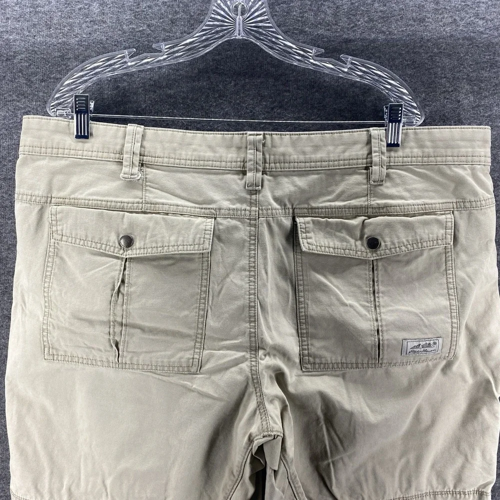 Eddie Bauer‎ Shorts Mens 42 Beige Mid Rise Cargo Outdoor Hiking